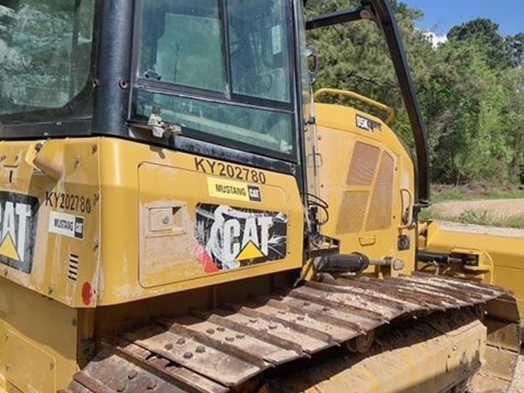 2017-caterpillar-d5k2-lgp-image-5