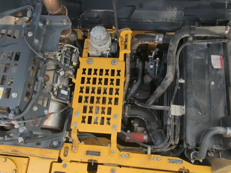 2019-komatsu-pc290-lc-11-image-16