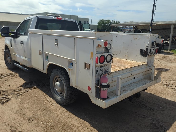 2019-ford-f350-image-5