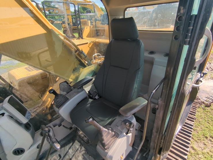 2017-caterpillar-336fl-image-19