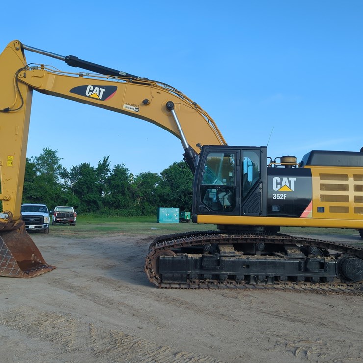2019 CATERPILLAR 352 F