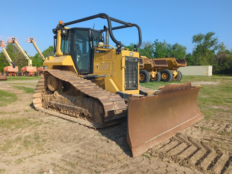 2019-caterpillar-d6n-lgp-image-3