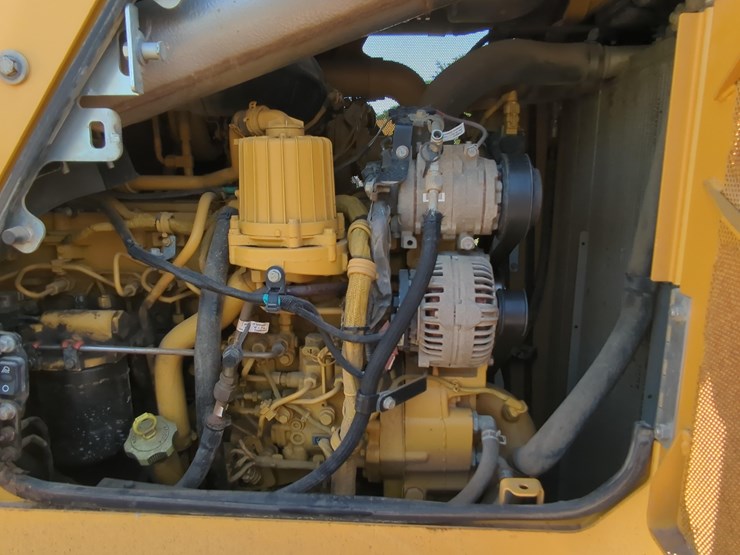 2022-john-deere-850-image-16