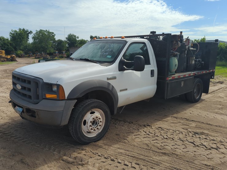 2005-ford-f450-image-2