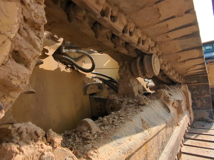 2019-caterpillar-d6n-lgp-image-11