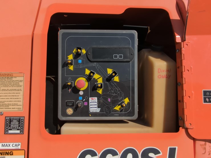 2017-jlg-660sj-image-15