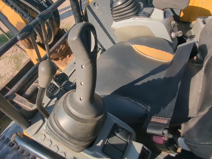 2021-caterpillar-305e2-image-17