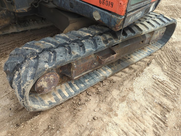 2016-kubota-kx080-3-image-8