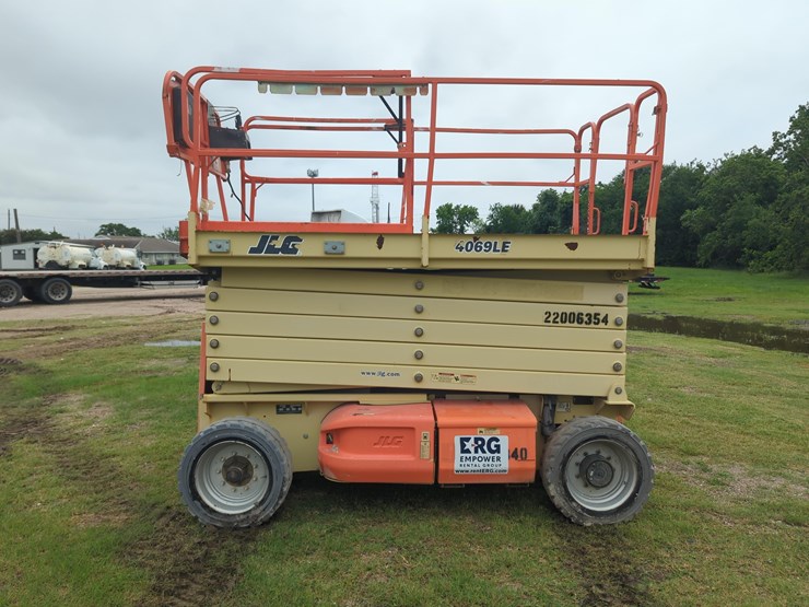 2002-jlg-4069le-image-1