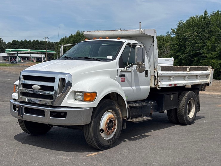 2008-ford-f750-xl-image-1