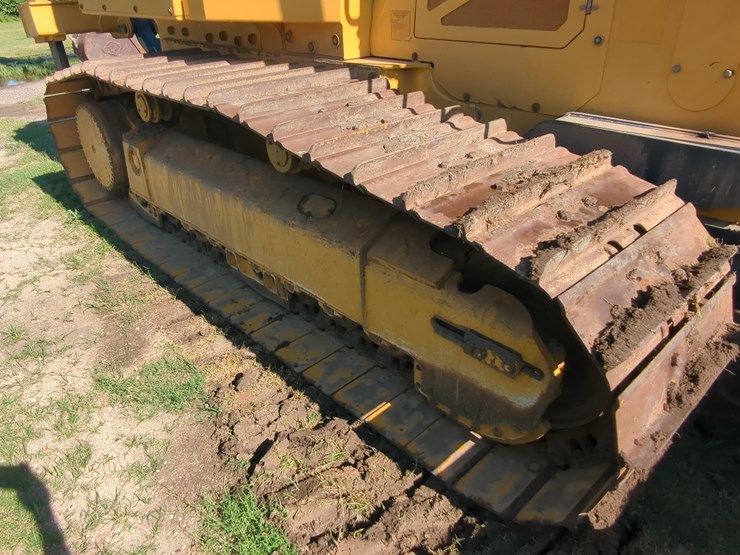 2022-john-deere-850-image-12