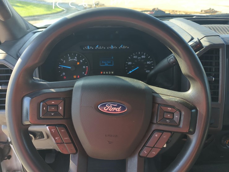 2021-ford-f350-image-13