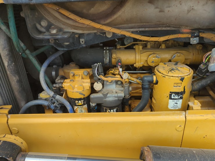 caterpillar-d6n-lgp-image-16