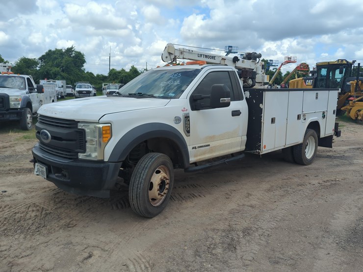 2017-ford-f550-image-2