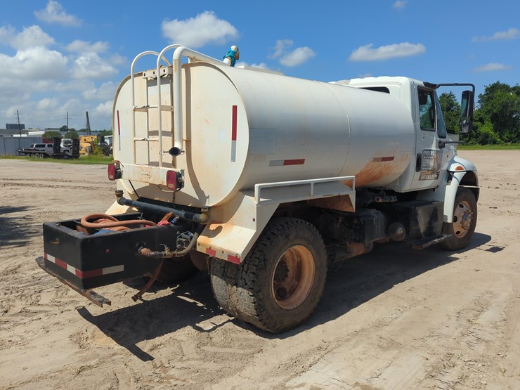 2017-international-durastar-4300-image-4
