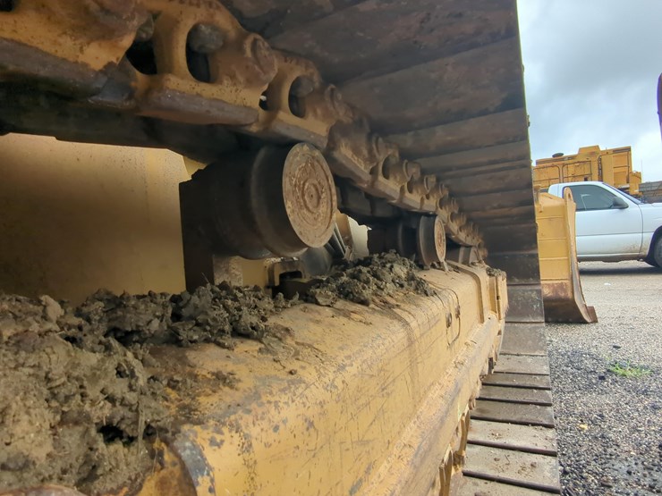 2017-caterpillar-d6t-xw-image-15