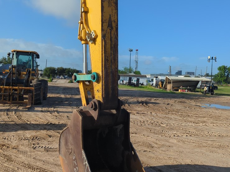 2020-kobelco-sk270-lc-image-6