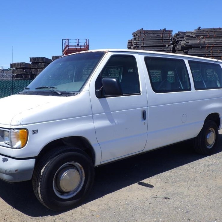 2000 FORD ECONOLINE 350
