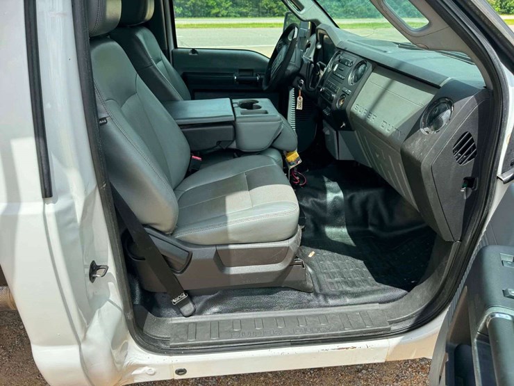 2012-ford-f350-image-21