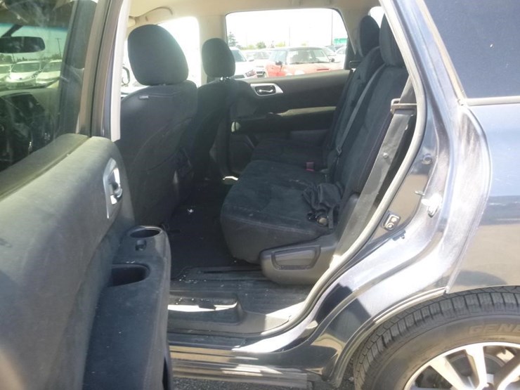 2015-nissan-pathfinder-image-7