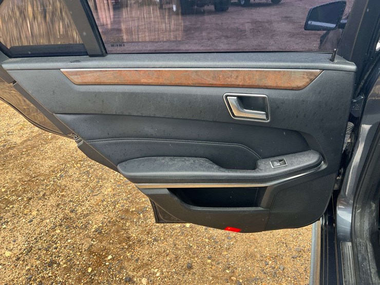 2014-mercedes-benz-e350-4-door-sedan-(270,397-miles)-image-14