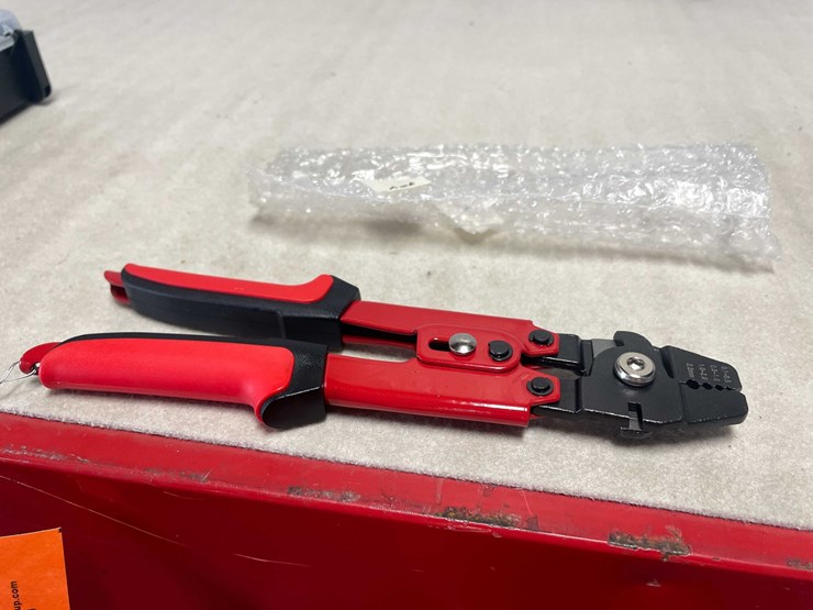 #2747-•-large-crimping-pilers-(cw)-image-1