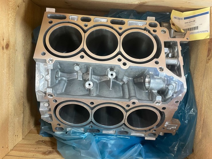 #2758-•-new-ford-3.7-liter-(e)-image-4