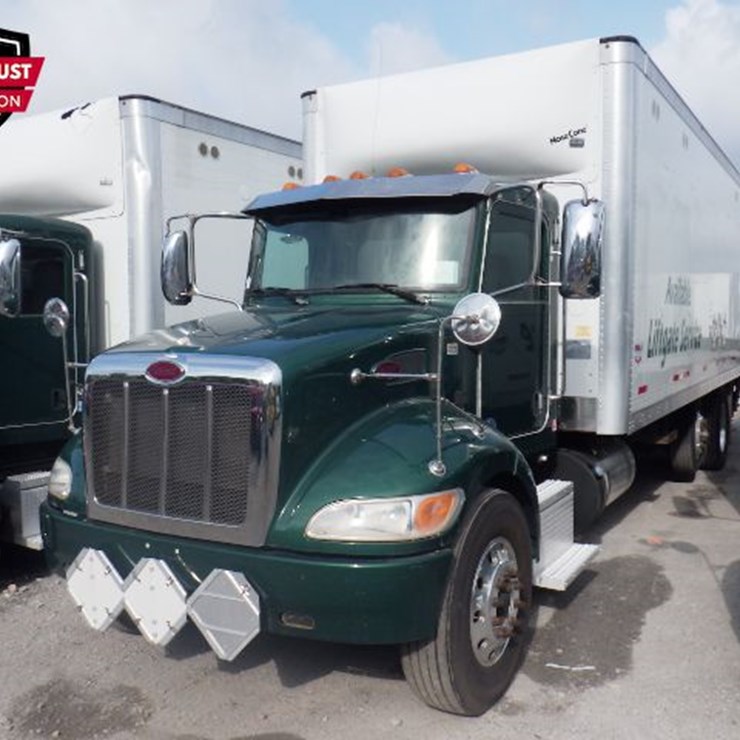 2019 PETERBILT 348