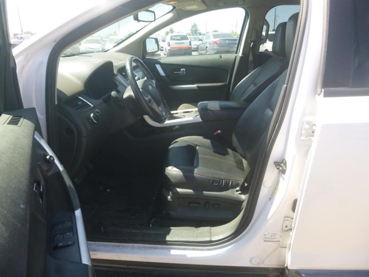 2011-ford-edge-image-7