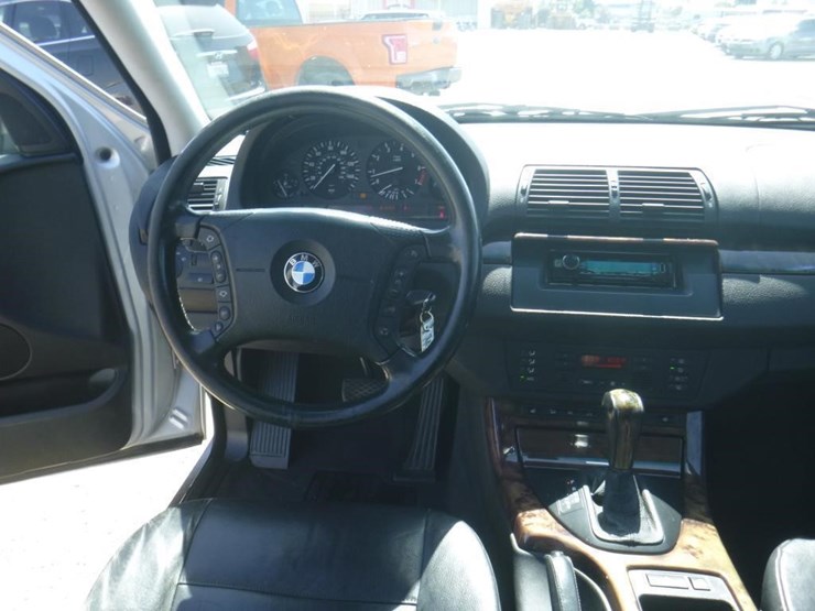 2003-bmw-x5-image-9