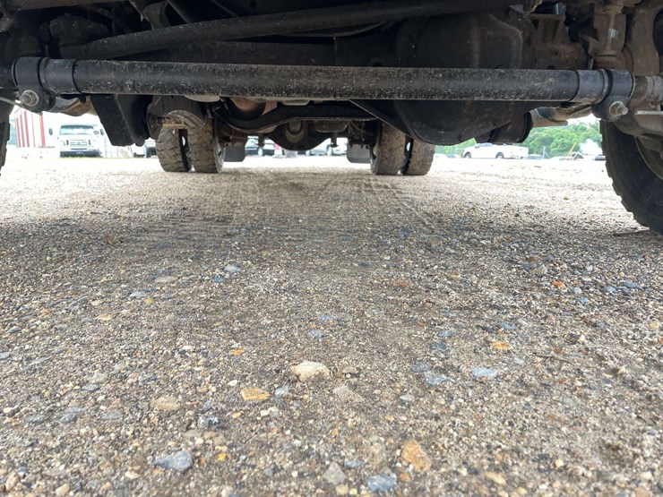 2014-ford-f550-image-25