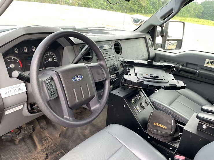 2014-ford-f550-image-11
