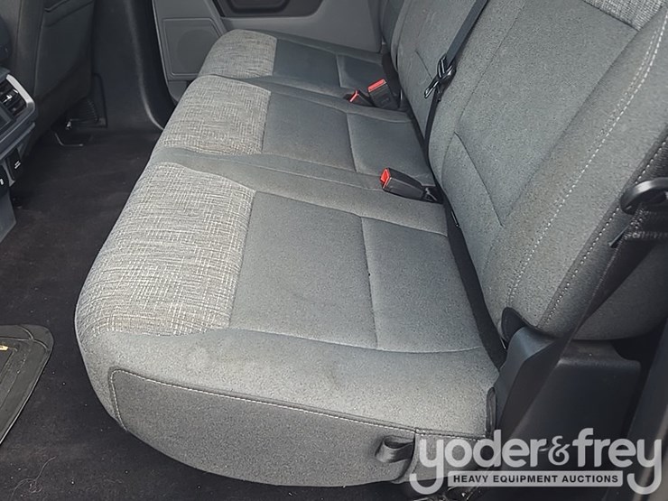 2021-ford-f150-xlt-image-32