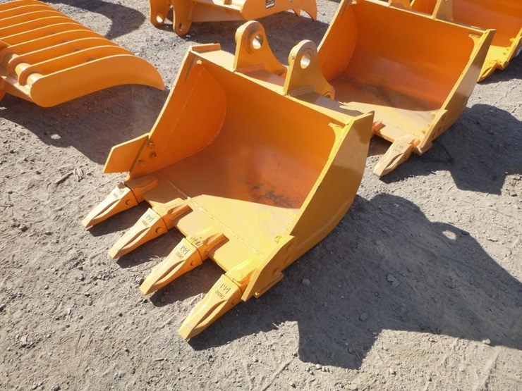 caterpillar-303-image-1