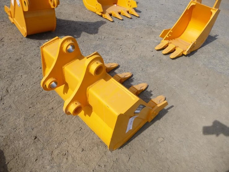 caterpillar-303-image-3