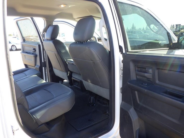 2016-dodge-1500-image-8