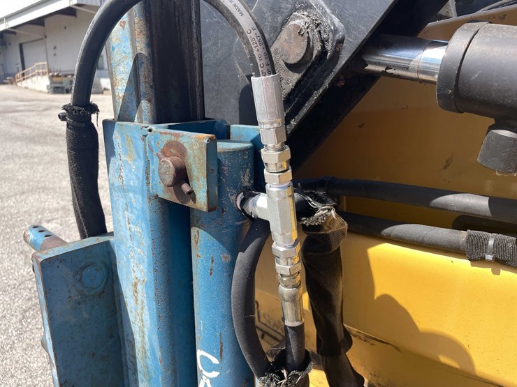 #1512-•-new-holland-skid-steer-(of)-image-25