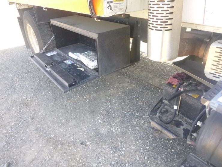 2009-international-durastar-4400-image-21