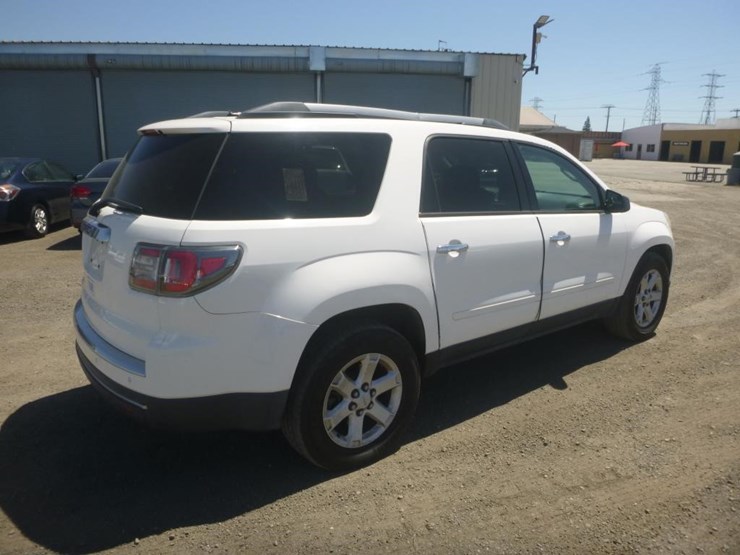 2013-gmc-acadia-image-3