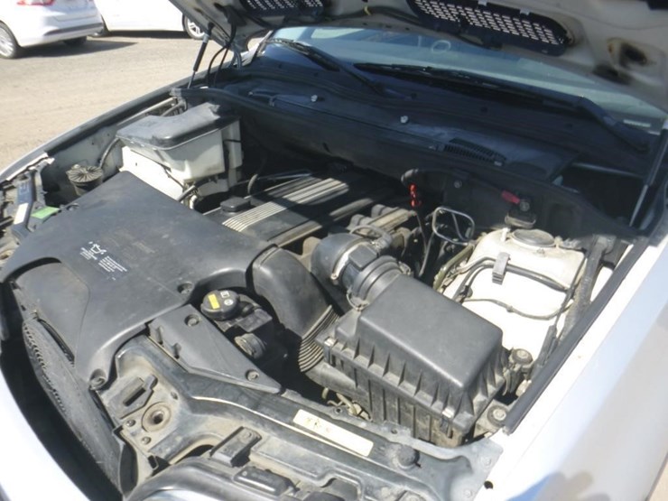 2003-bmw-x5-image-10