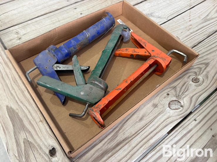 caulk-guns-image-2