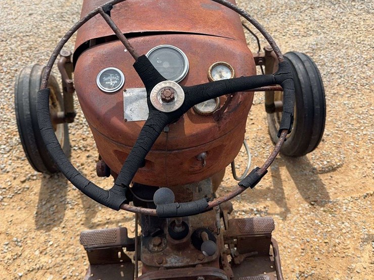 massey-ferguson-65-image-11