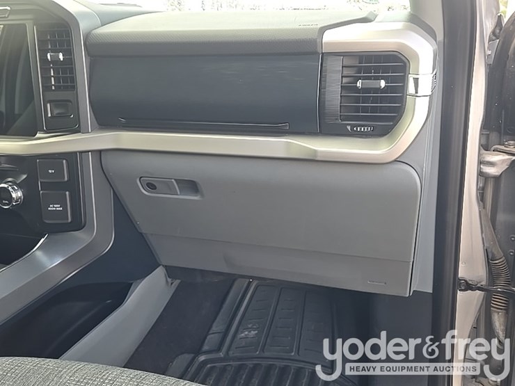 2021-ford-f150-xlt-image-43