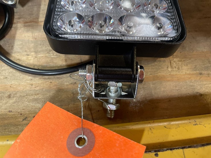 #2687-•-(2)-led-worklights,-3.5"-square,-12vdc-(pr12)-image-4
