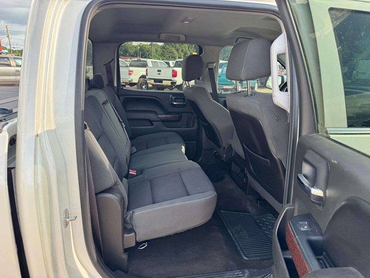2015-gmc-sierra-1500-sle-image-16