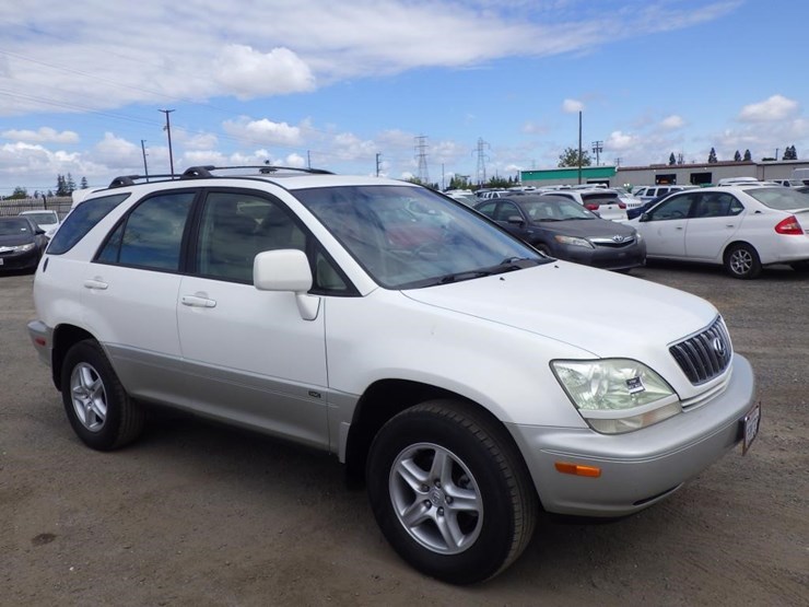 2001-lexus-rx300-image-2