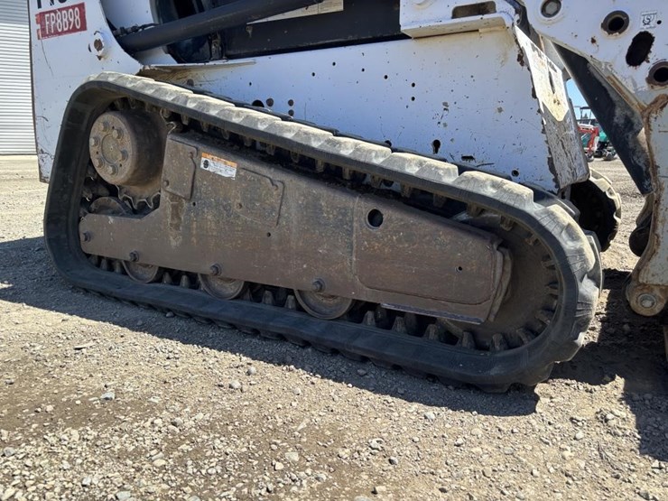 2005-bobcat-t180-image-19