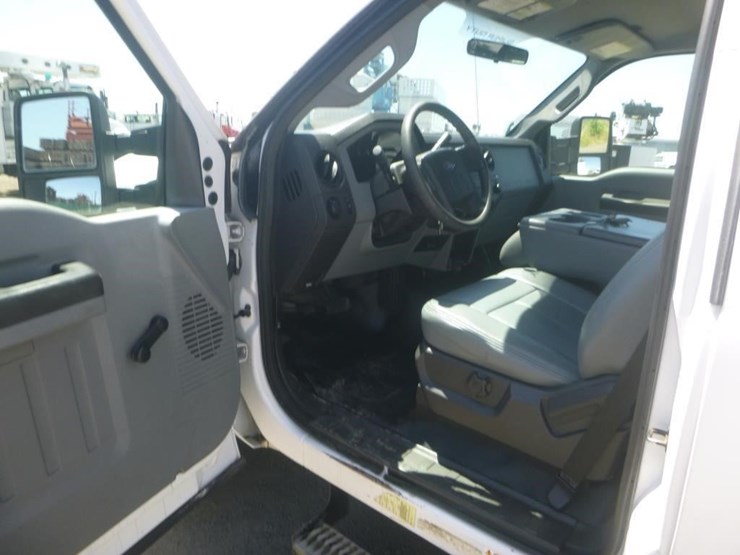 2012-ford-f450-image-17