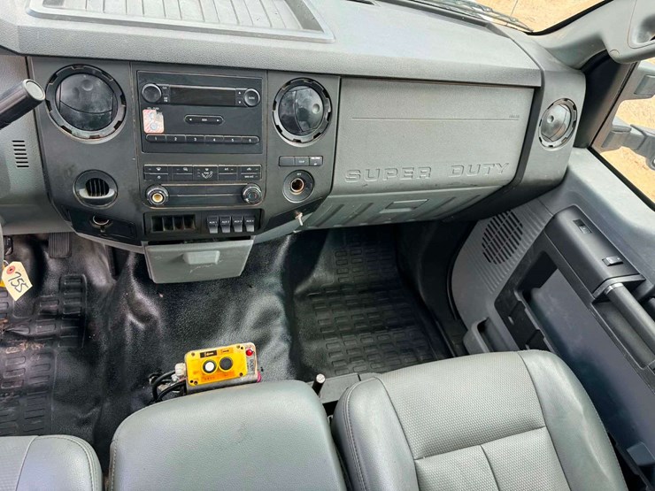 2012-ford-f350-image-24