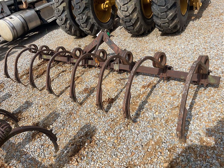 3-pt.-chisel-plow-or-root-rake-image-5